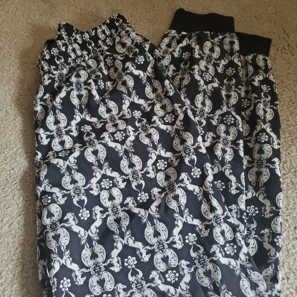 Pants - Picture 2 of 3